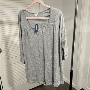 Old Navy Light Gray Women's Tunic Top
